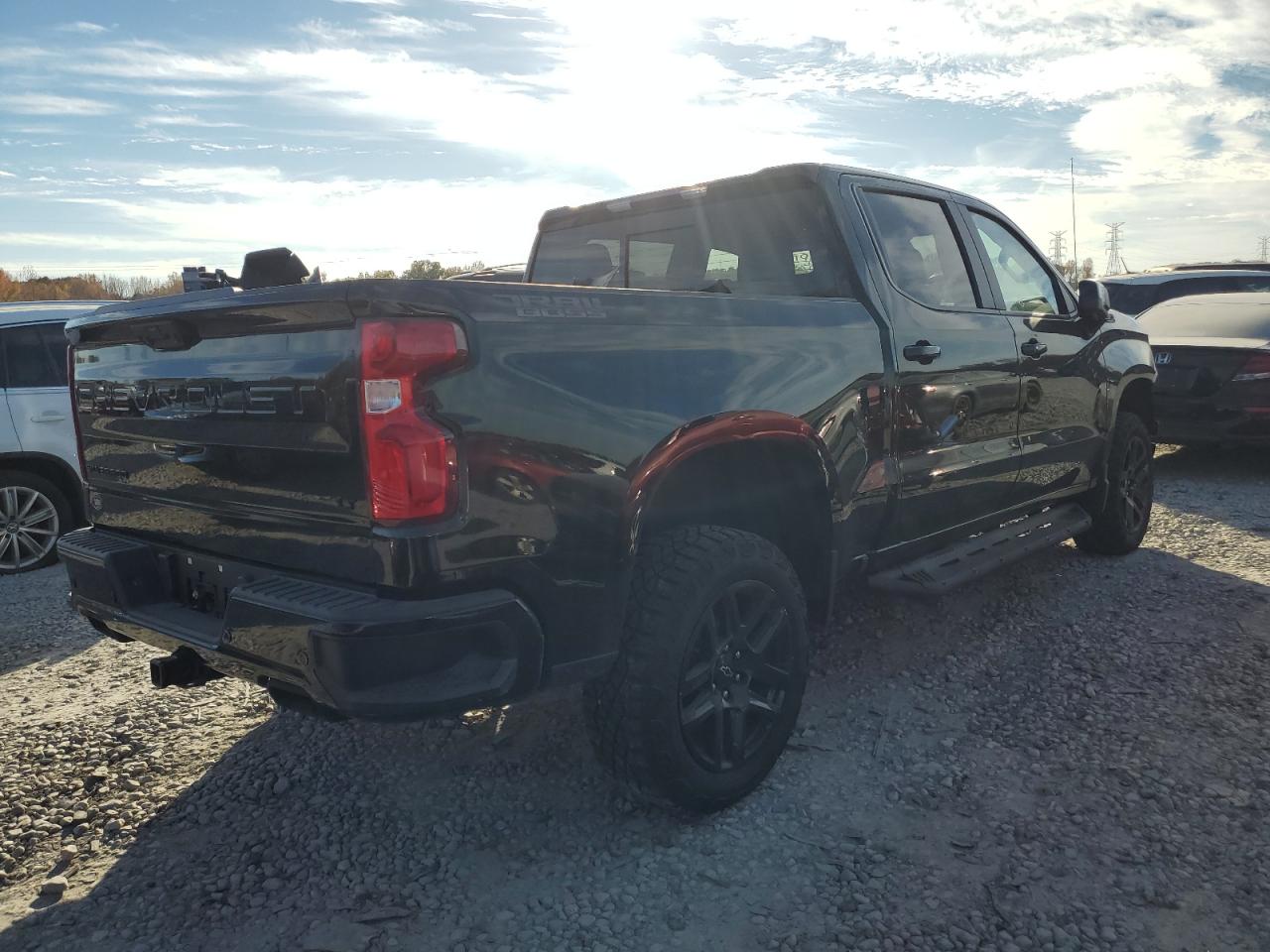 Image 3 of 2022 CHEVROLET SILVERADO K1500 LT TRAIL BOSS 2022 with VIN 3GCUDFET2NG582231