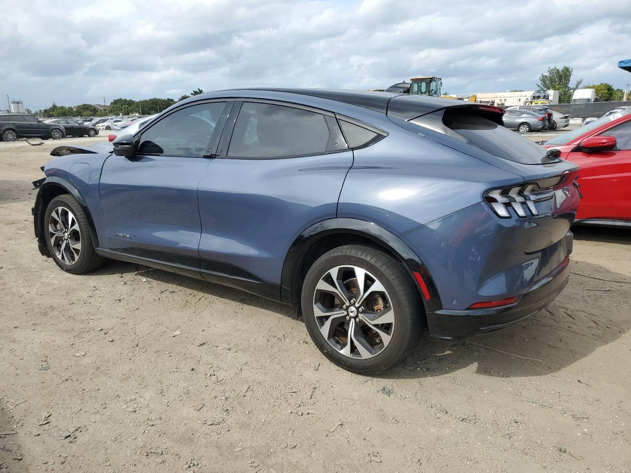 Image 2 of 2021 FORD MUSTANG MACH-E PREMIUM 2021 with VIN 3FMTK3R70MMA35743