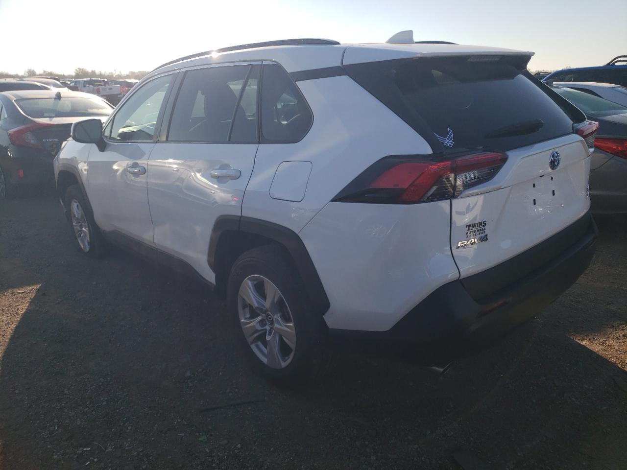 Image 2 of 2021 TOYOTA RAV4 XLE 2021 with VIN 2T3R6RFV0MW004273