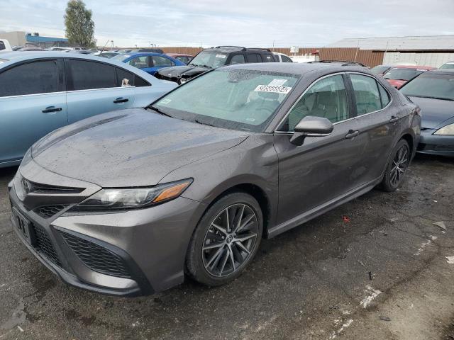 Image 1 of 2022 TOYOTA CAMRY SE 2022 with VIN 4T1G11AK6NU681035