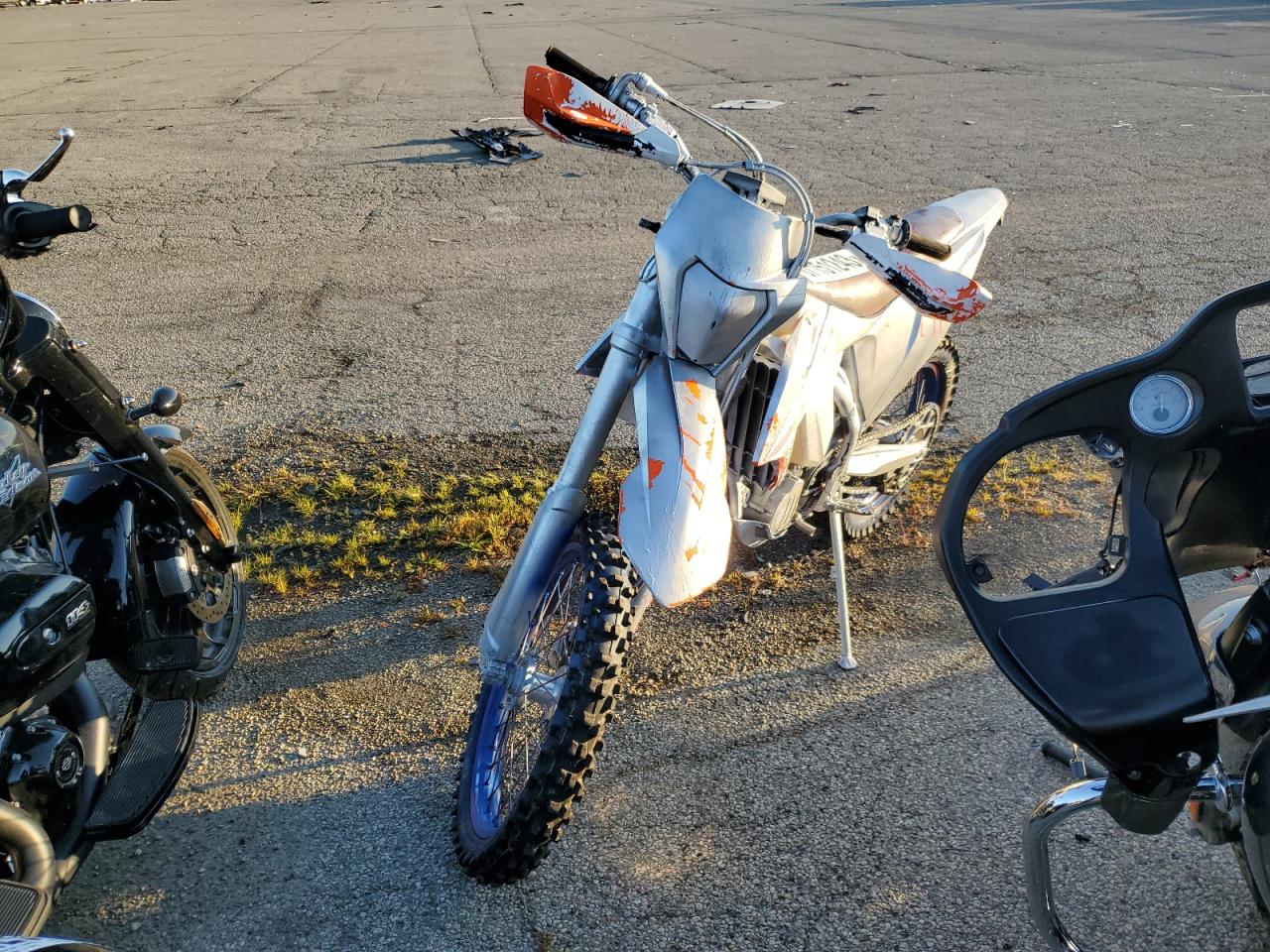 Image 2 of 2023 KTM 450 XCF-W 2023 with VIN VBKEXN434PM302346