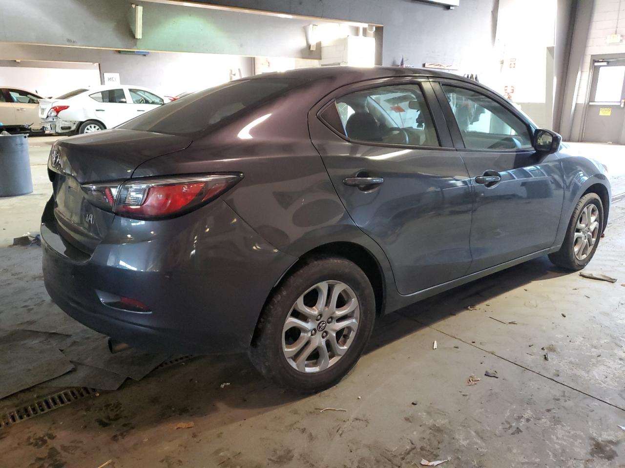 Image 3 of 2017 TOYOTA YARIS IA  2017 with VIN 3MYDLBYV2HY164504