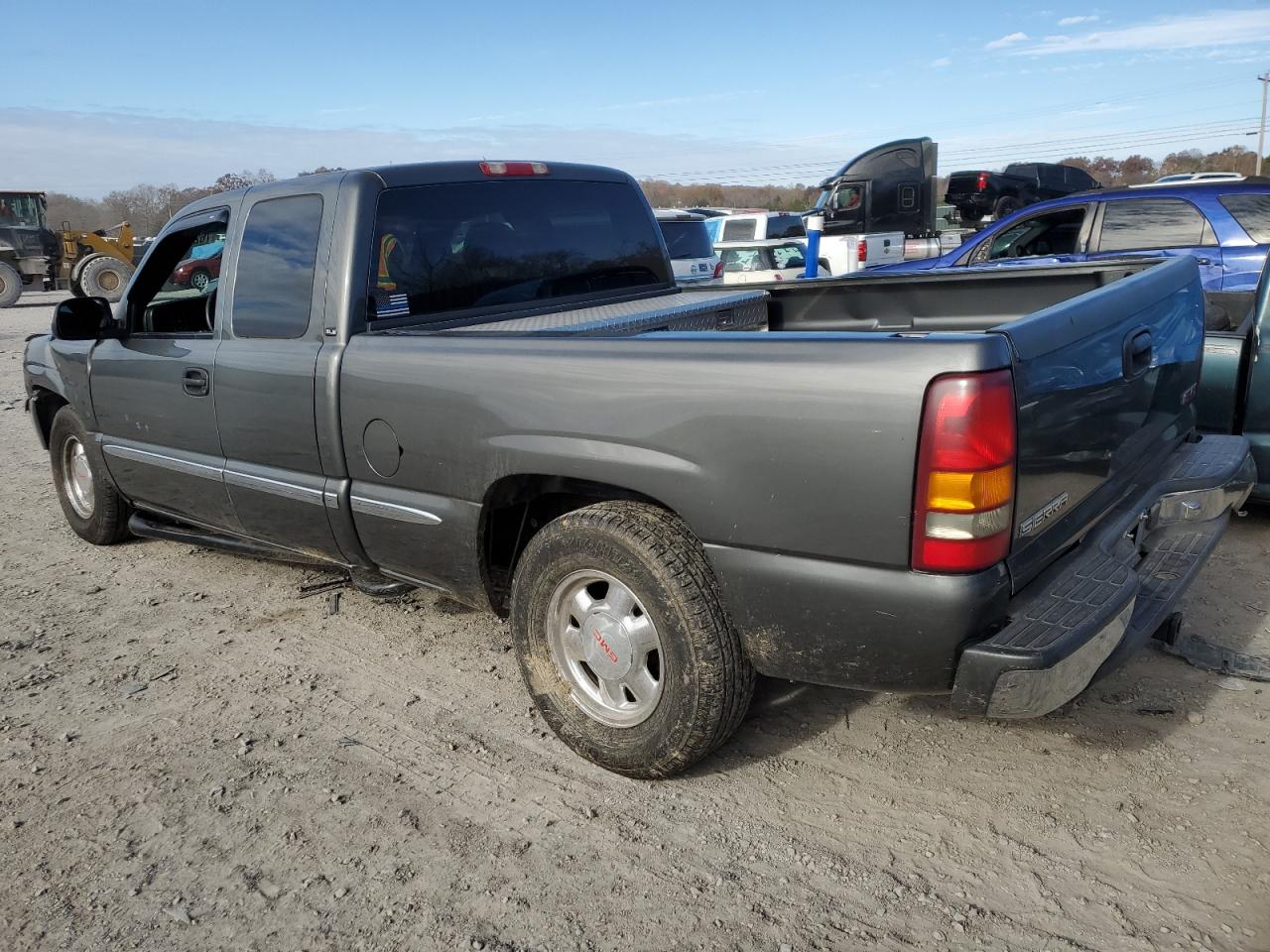 Obraz 2 z 2001 GMC NEW SIERRA C1500 2001 z VIN 2GTEC19T911166782