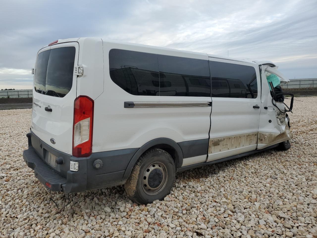 Image 3 of 2016 FORD TRANSIT T-350 2016 with VIN 1FBZX2YG4GKA33490
