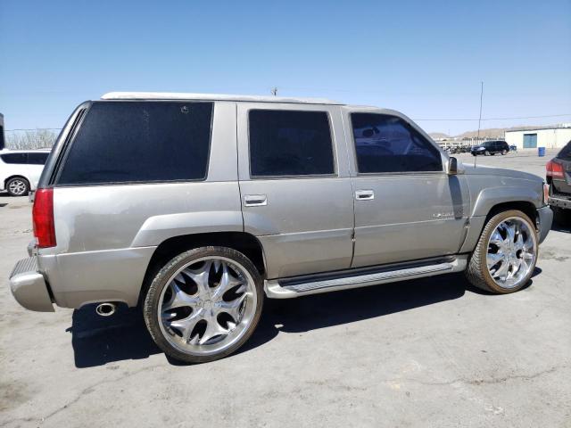Image 3 of 2000 CADILLAC ESCALADE 2000 with VIN 1GYEK13R6YR165889