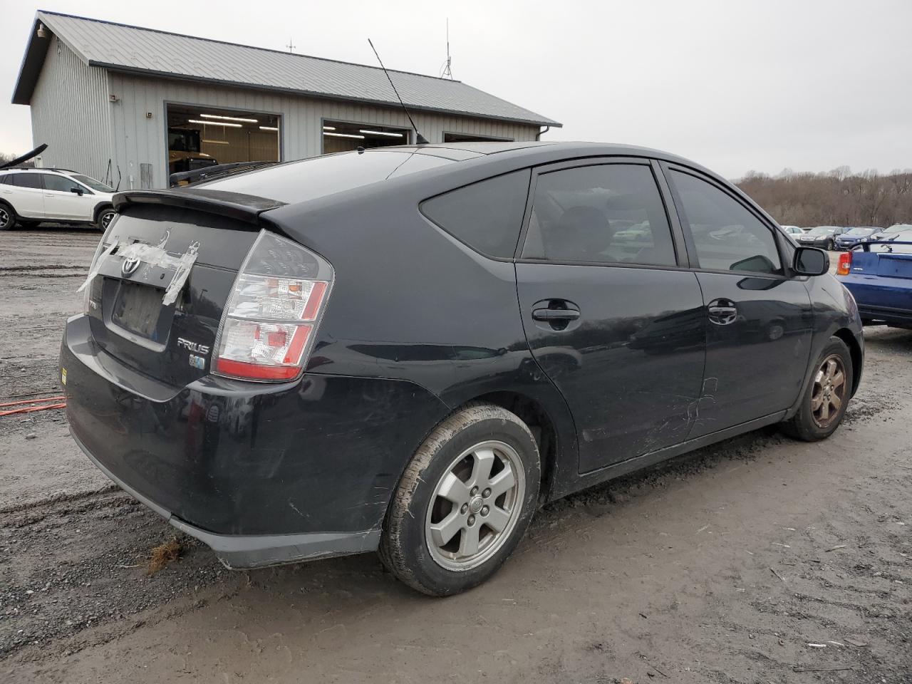 Image 3 of 2005 TOYOTA PRIUS  2005 with VIN JTDKB20U253112340