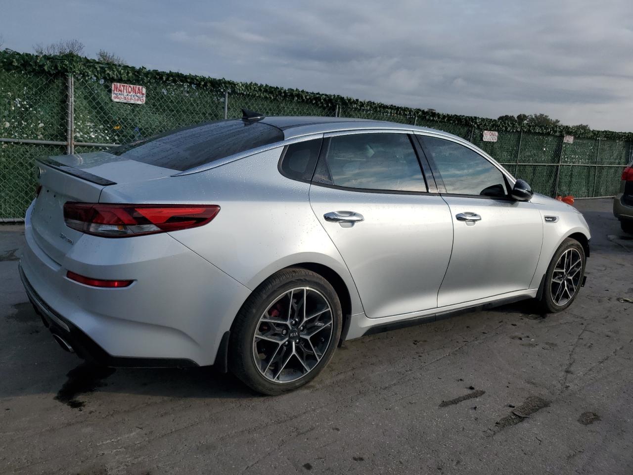 Image 3 of 2019 KIA OPTIMA SX 2019 with VIN 5XXGW4L26KG362448
