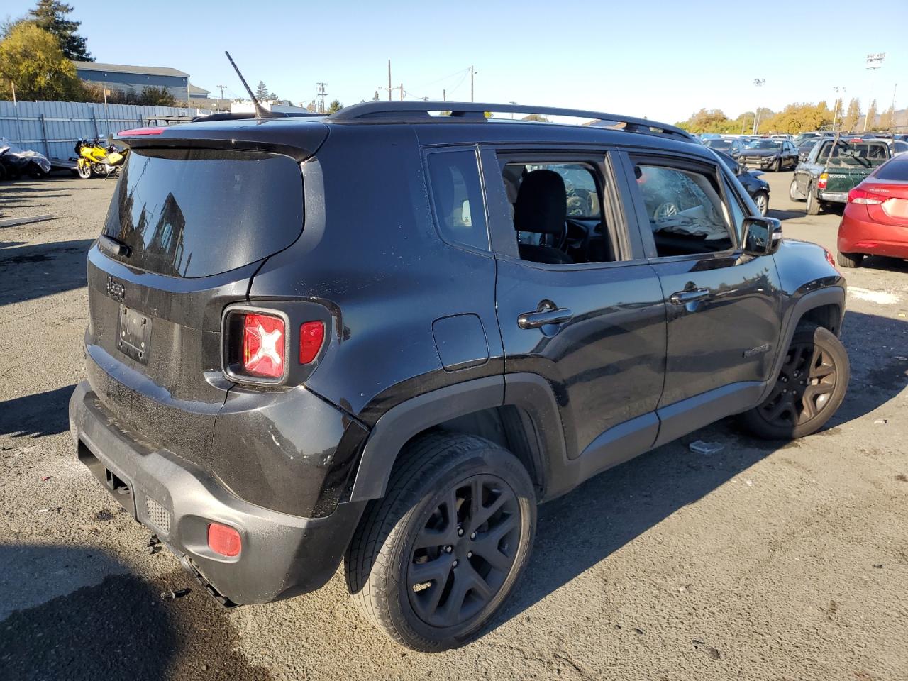 Obraz 3 z 2017 JEEP RENEGADE LATITUDE 2017 z VIN ZACCJBBB8HPF43770