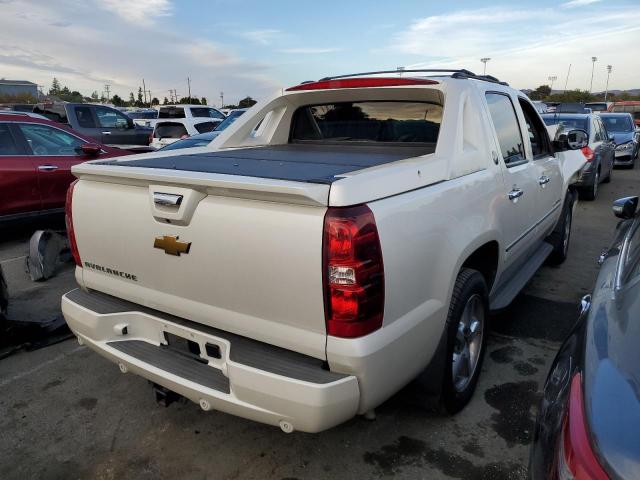 Image 3 of 2013 CHEVROLET AVALANCHE LTZ 2013 with VIN 3GNTKGE7XDG203962