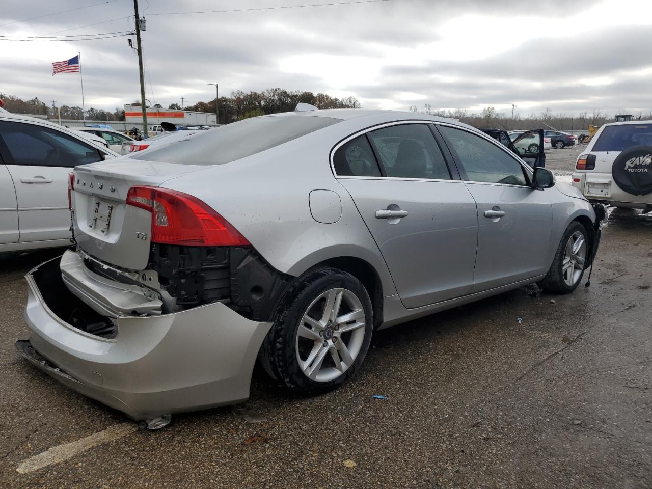 Obraz 3 z 2015 VOLVO S60 PREMIER 2015 z VIN YV140MFB2F1314831