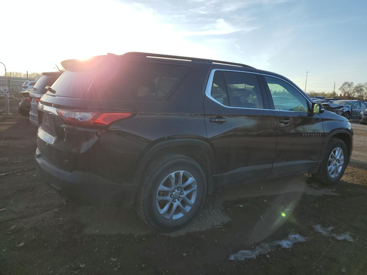 Image 3 of 2019 CHEVROLET TRAVERSE LT 2019 with VIN 1GNEVGKW2KJ108271