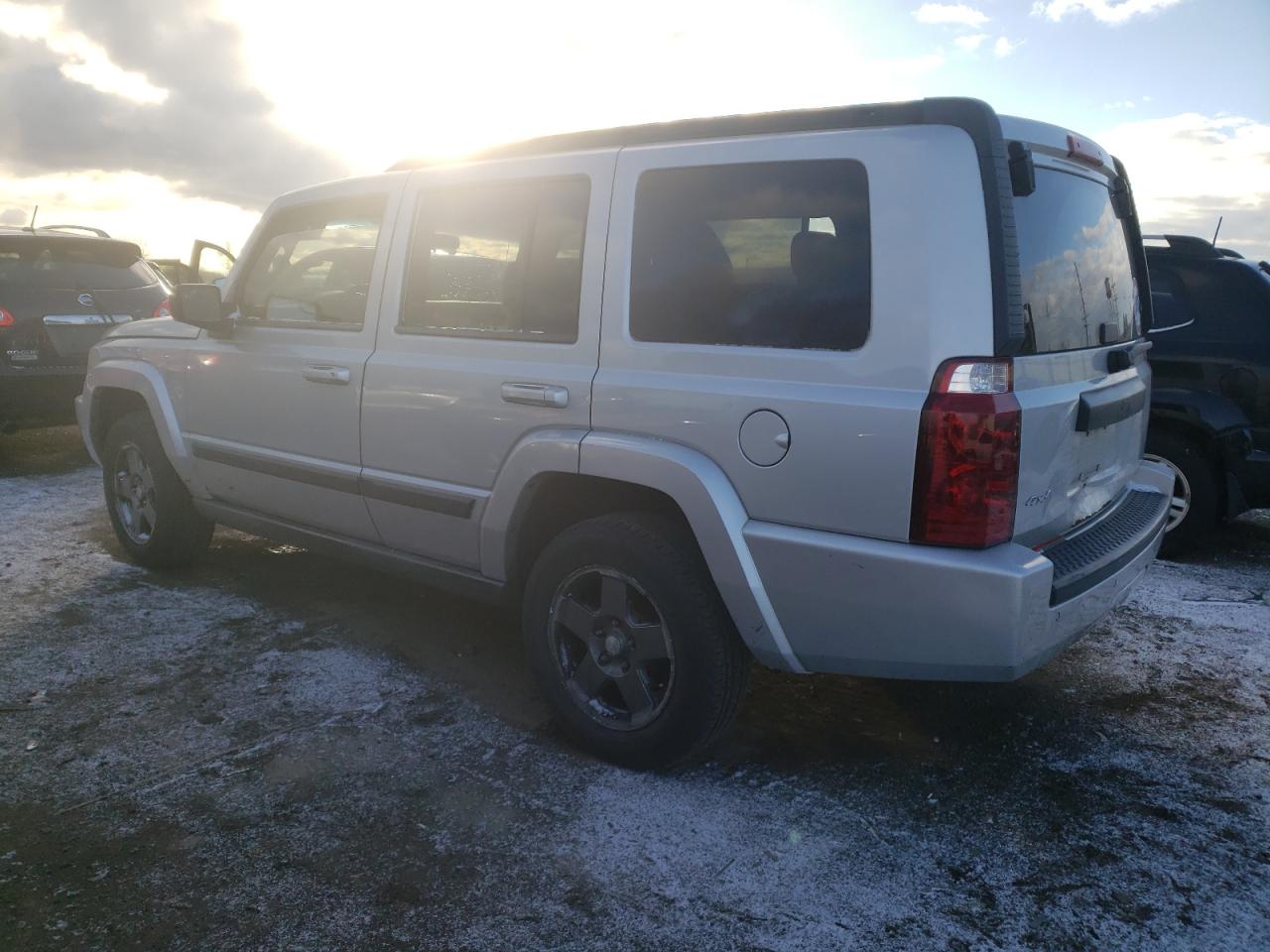 Obraz 2 z 2007 JEEP COMMANDER  2007 z VIN 1J8HG48K87C570518