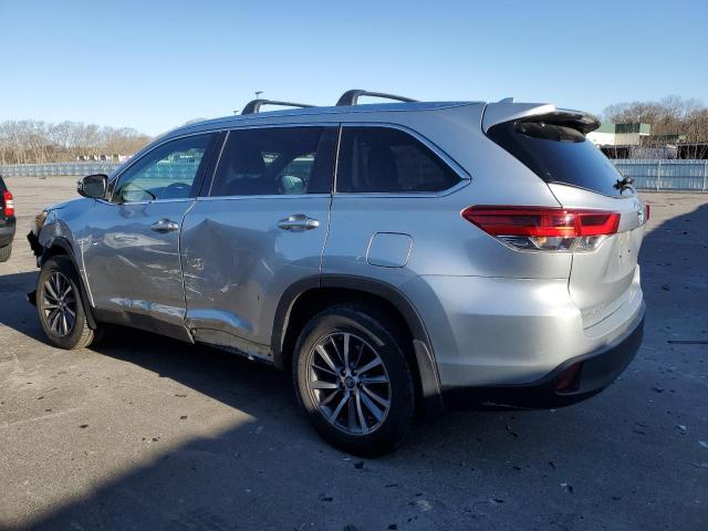 Image 2 of 2019 TOYOTA HIGHLANDER SE 2019 with VIN 5TDJZRFH9KS962003