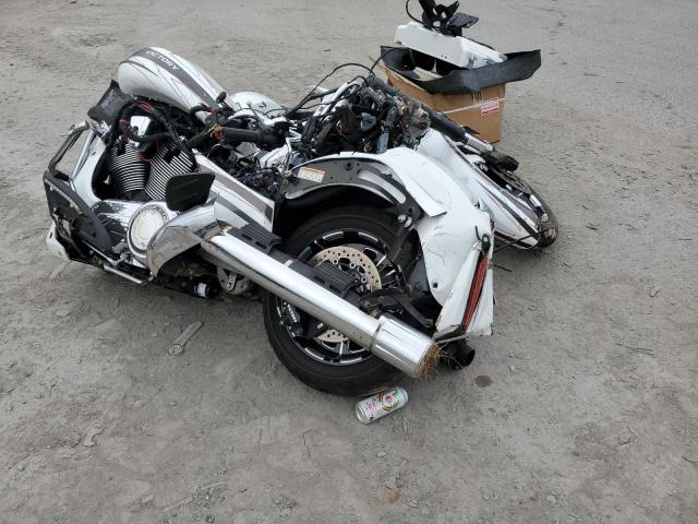 Obraz 1 z 2017 VICTORY MOTORCYCLES MAGNUM X-1 2017 z VIN 5VPXMXAA8H3058307