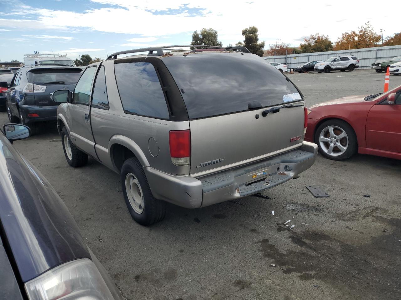 Image 2 of 2000 GMC JIMMY  2000 with VIN 1GKCS18W1YK100490