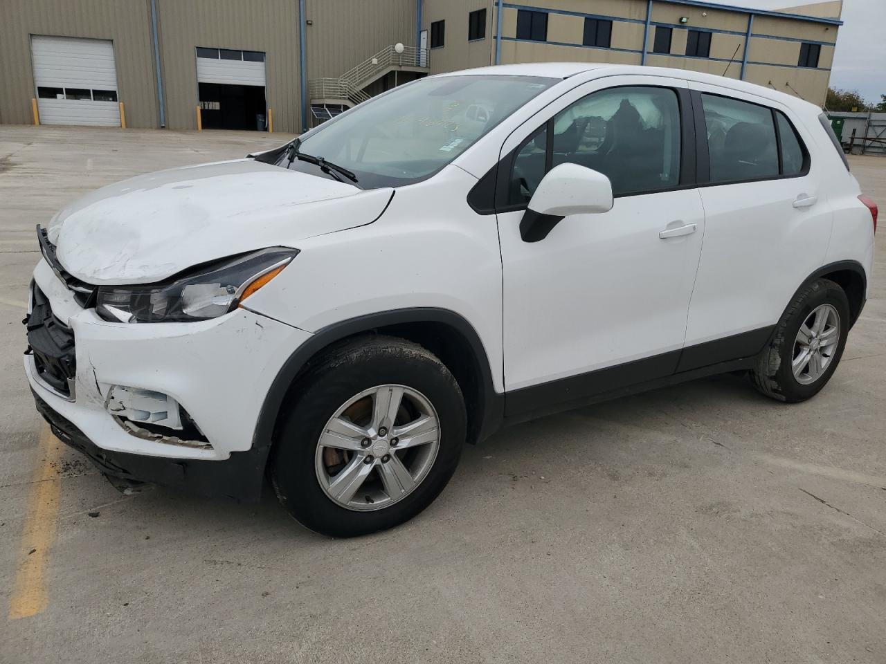Image 1 of 2019 CHEVROLET TRAX LS 2019 with VIN 3GNCJNSB4KL226660