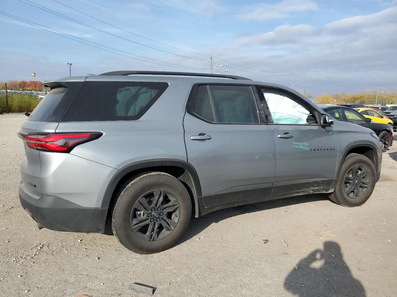 Obraz 3 z 2023 CHEVROLET TRAVERSE LT 2023 z VIN 1GNERGKW0PJ197916