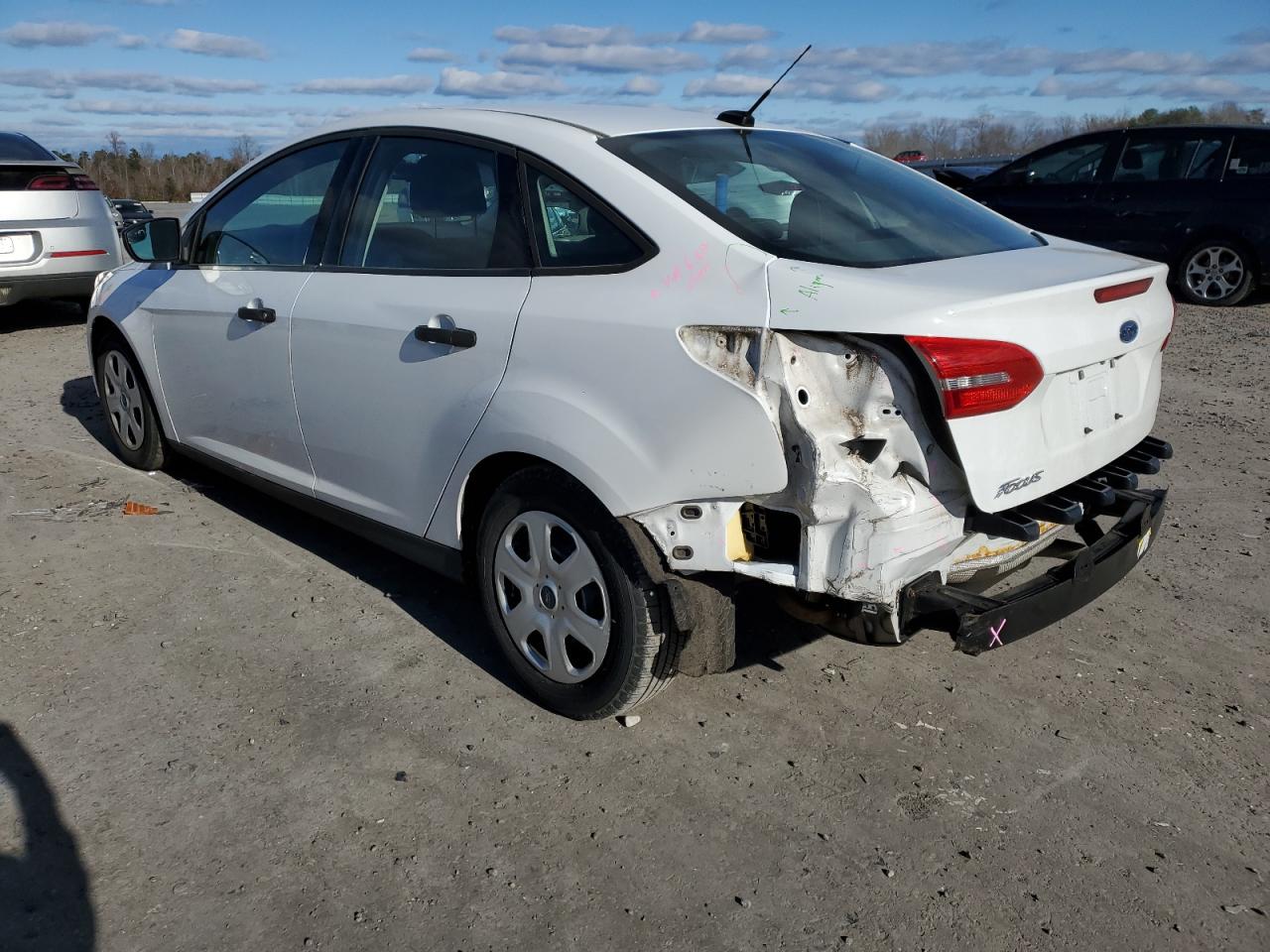 Изображение 2 2015 FORD FOCUS S 2015 с VIN 1FADP3E27FL339411