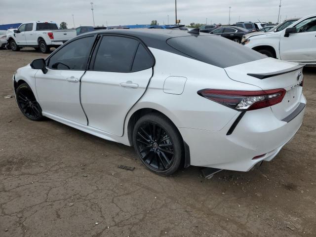 Obraz 2 z 2022 TOYOTA CAMRY XSE 2022 z VIN 4T1K31AK3NU044253