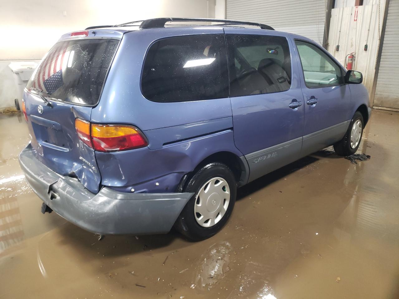 Изображение 3 1998 TOYOTA SIENNA LE 1998 с VIN 4T3ZF13C3WU080688