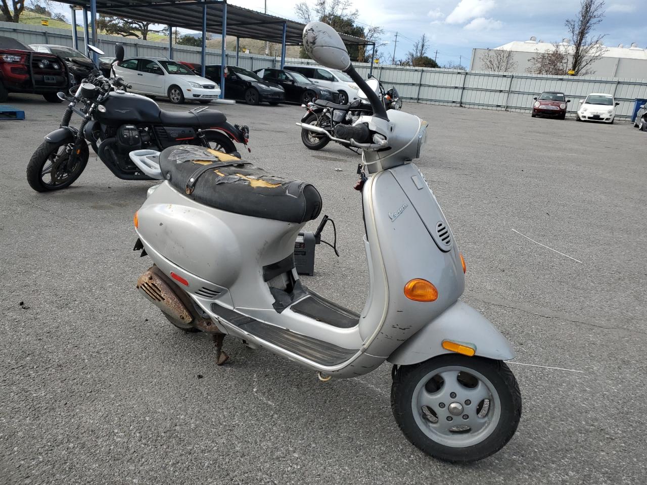 Obraz 1 z 2001 VESPA M198F  2001 z VIN ZAPM198F715004738