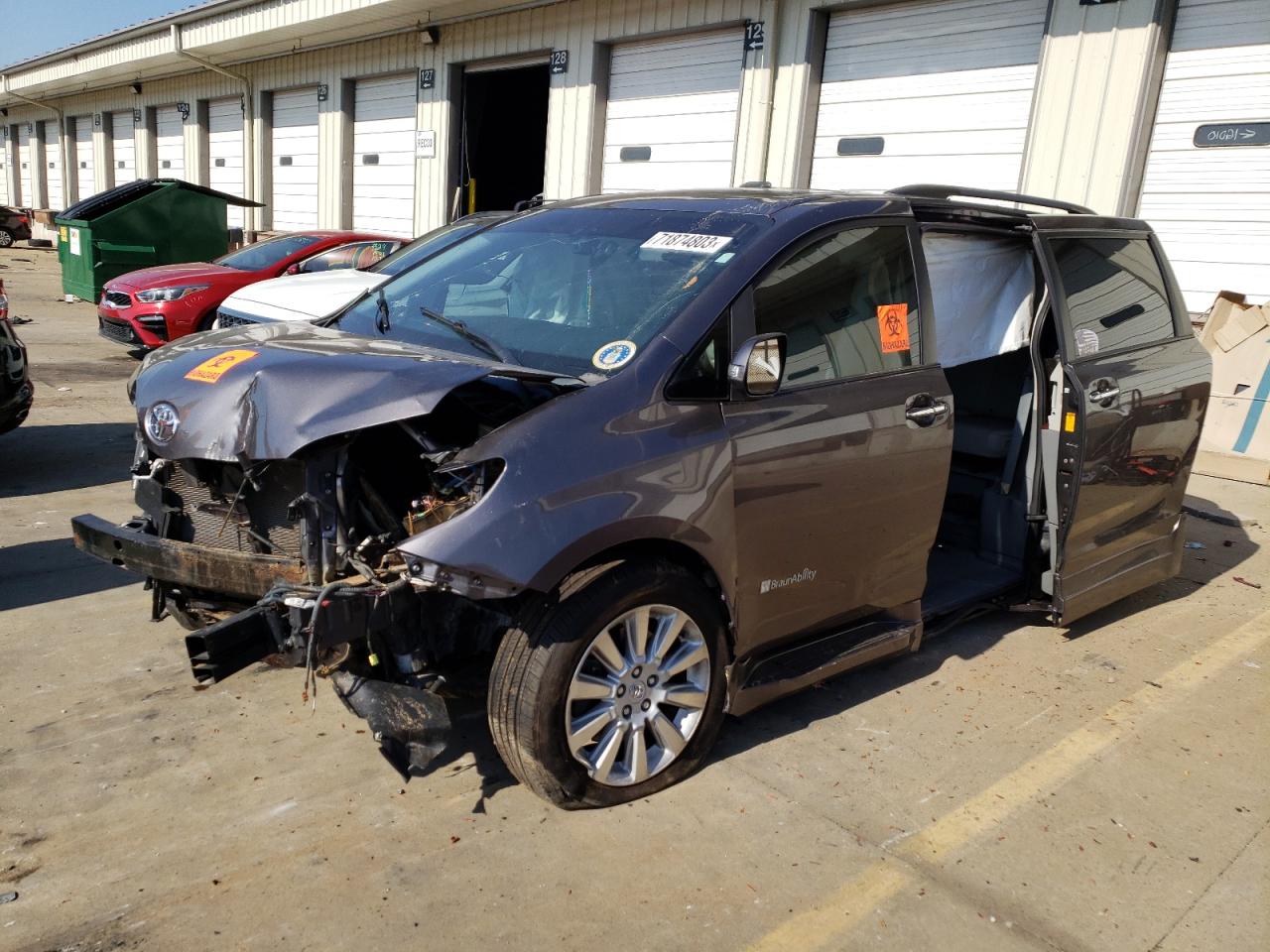 Image 1 of 2013 TOYOTA SIENNA XLE 2013 with VIN 5TDYK3DC4DS313039
