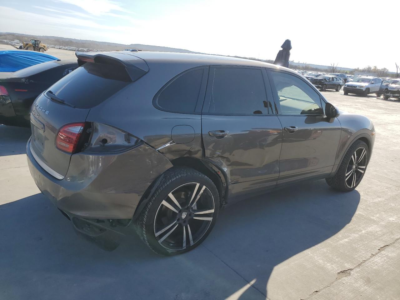 Изображение 3 2012 PORSCHE CAYENNE S 2012 с VIN WP1AB2A24CLA46457