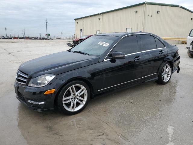 Image 1 of 2014 MERCEDES-BENZ C 250 2014 with VIN WDDGF4HB6ER312035