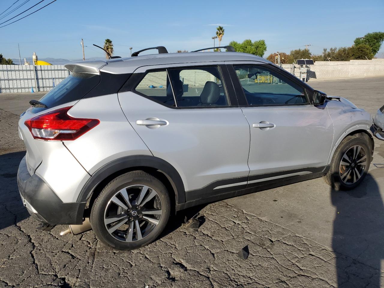 Image 3 of 2019 NISSAN KICKS S 2019 with VIN 3N1CP5CU0KL514797