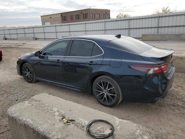 Obraz 2 z 2021 TOYOTA CAMRY SE 2021 z VIN 4T1T11AK4MU440877