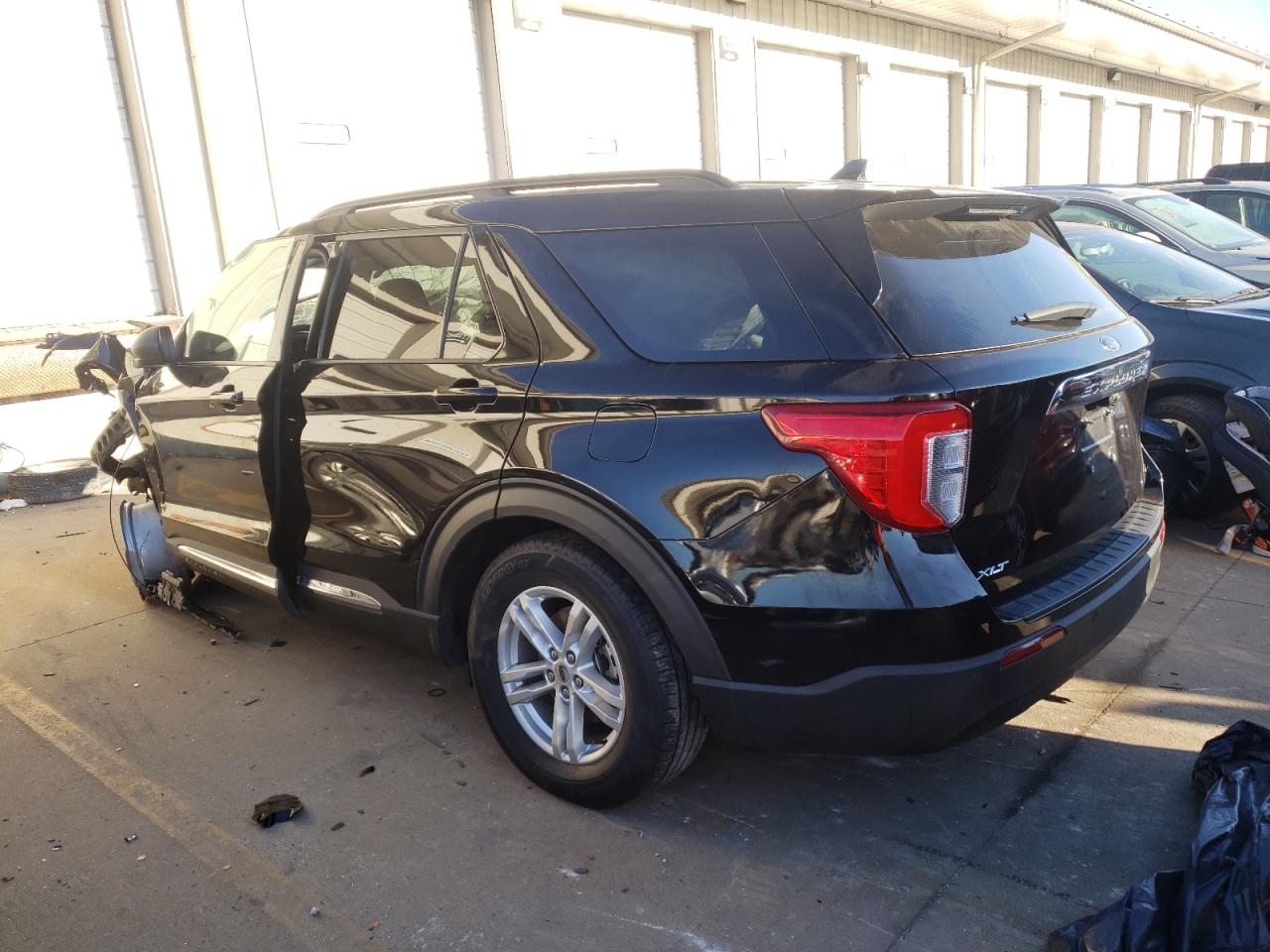Image 2 of 2020 FORD EXPLORER XLT 2020 with VIN 1FMSK7DHXLGC77953