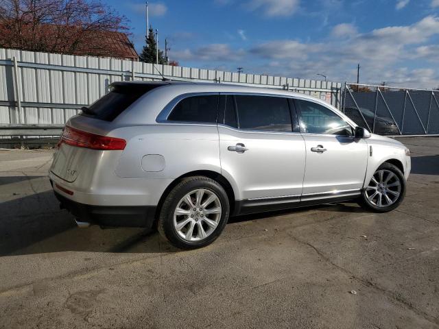 Obraz 3 z 2014 LINCOLN MKT  2014 z VIN 2LMHJ5FK2EBL56400