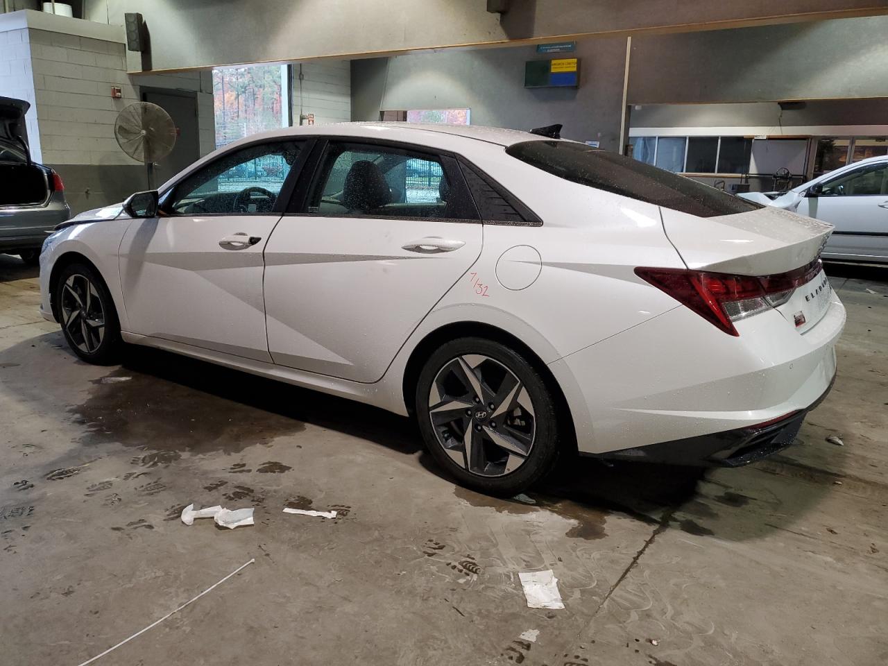 Image 2 of 2022 HYUNDAI ELANTRA LIMITED 2022 with VIN 5NPLP4AG5NH066713