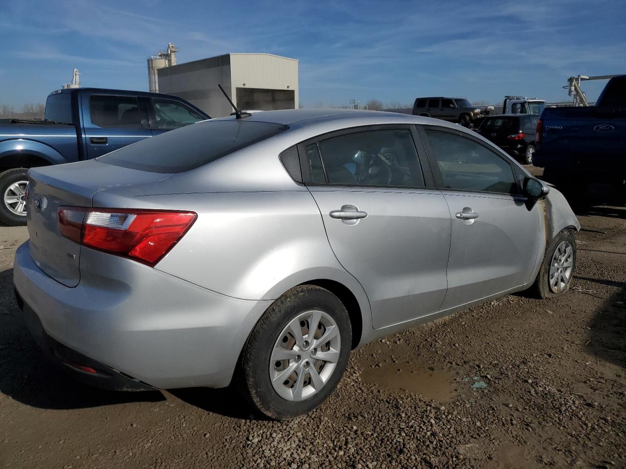 Изображение 3 2015 KIA RIO LX 2015 с VIN KNADM4A37F6527378