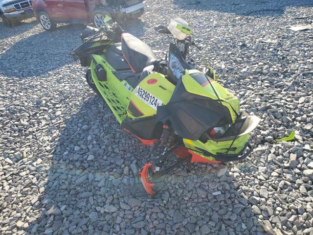 Изображение 2020 SKI DOO RENEGADE 2020