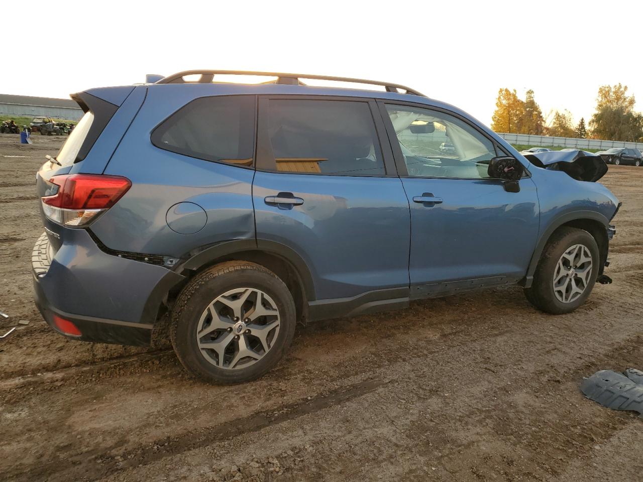 Изображение 3 2022 SUBARU FORESTER PREMIUM 2022 с VIN JF2SKADC4NH438172