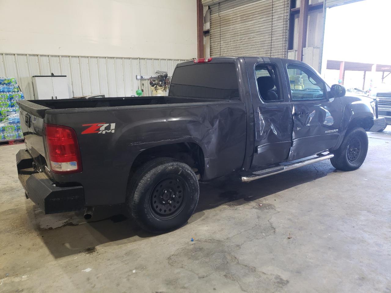 Image 3 of 2011 GMC SIERRA K1500 SLE 2011 with VIN 1GTR2VE31BZ204516