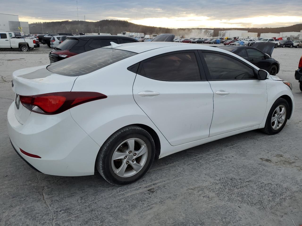 Image 3 of 2015 HYUNDAI ELANTRA SE 2015 with VIN 5NPDH4AE9FH573728