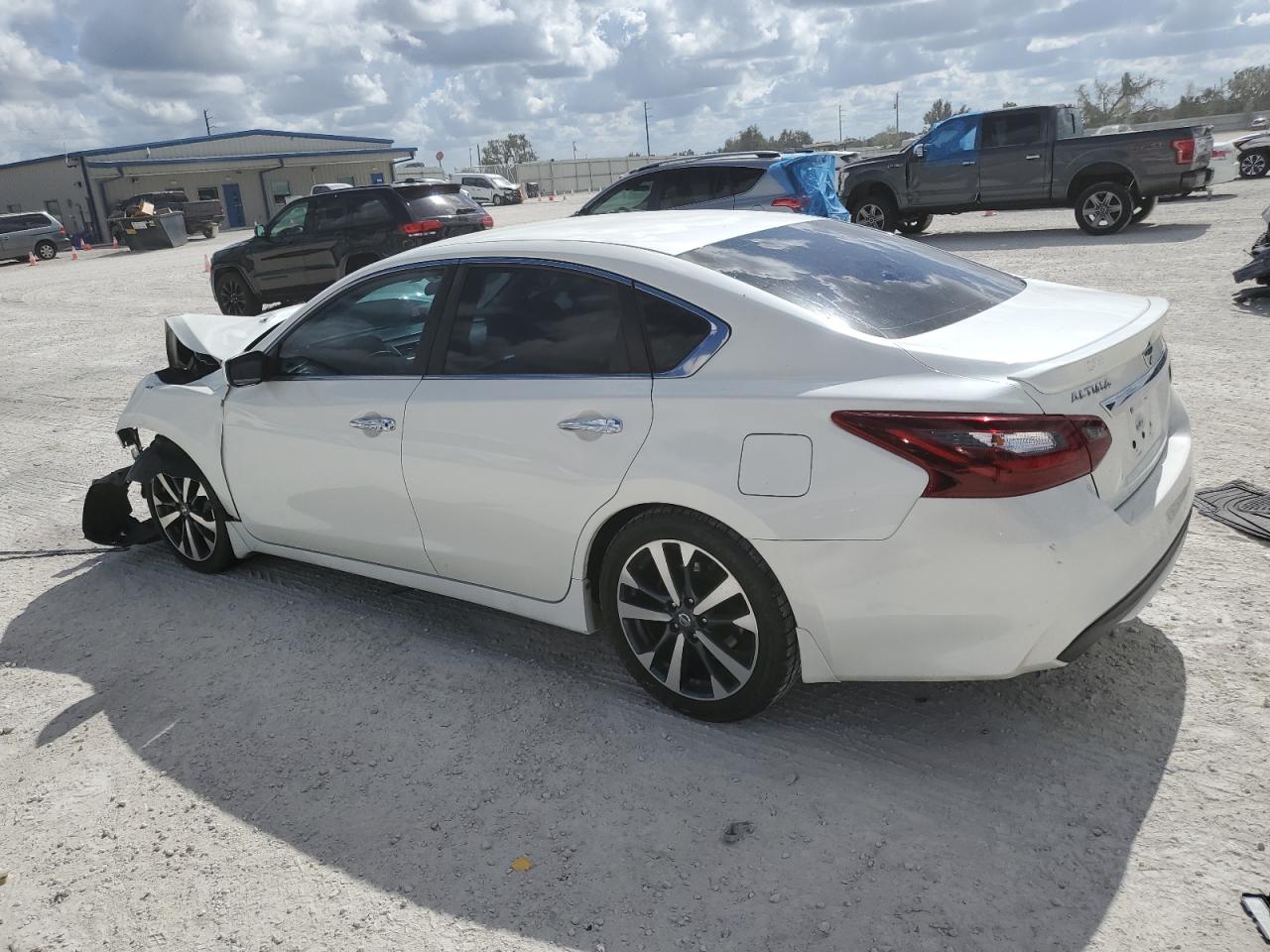 Изображение 2 2017 NISSAN ALTIMA 2.5 2017 с VIN 1N4AL3AP1HC489761
