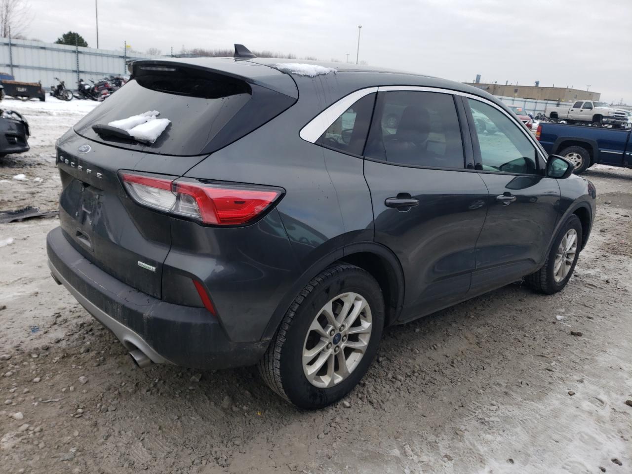 Obraz 3 z 2020 FORD ESCAPE SE 2020 z VIN 1FMCU0G67LUB31754