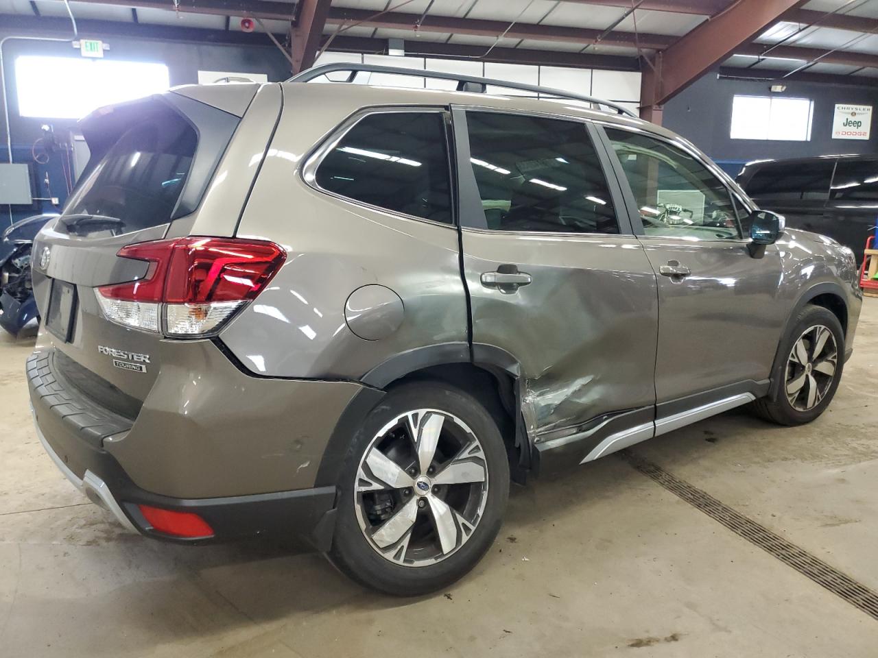 Obraz 3 z 2021 SUBARU FORESTER TOURING 2021 z VIN JF2SKAXC6MH525369