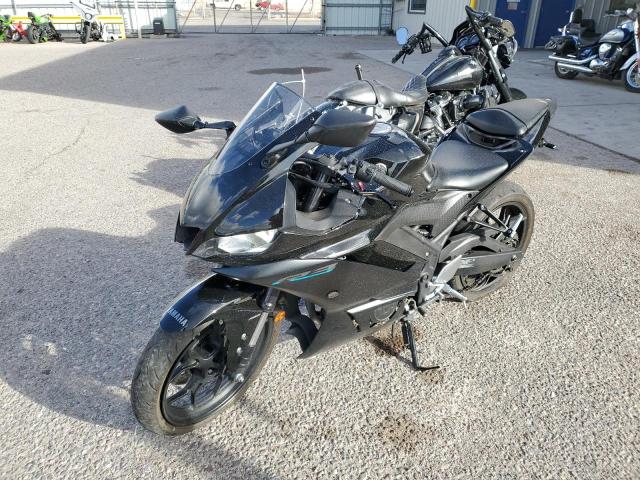 Image 2 of 2022 YAMAHA YZFR3 A 2022 with VIN MH3RH18Y2NK008372