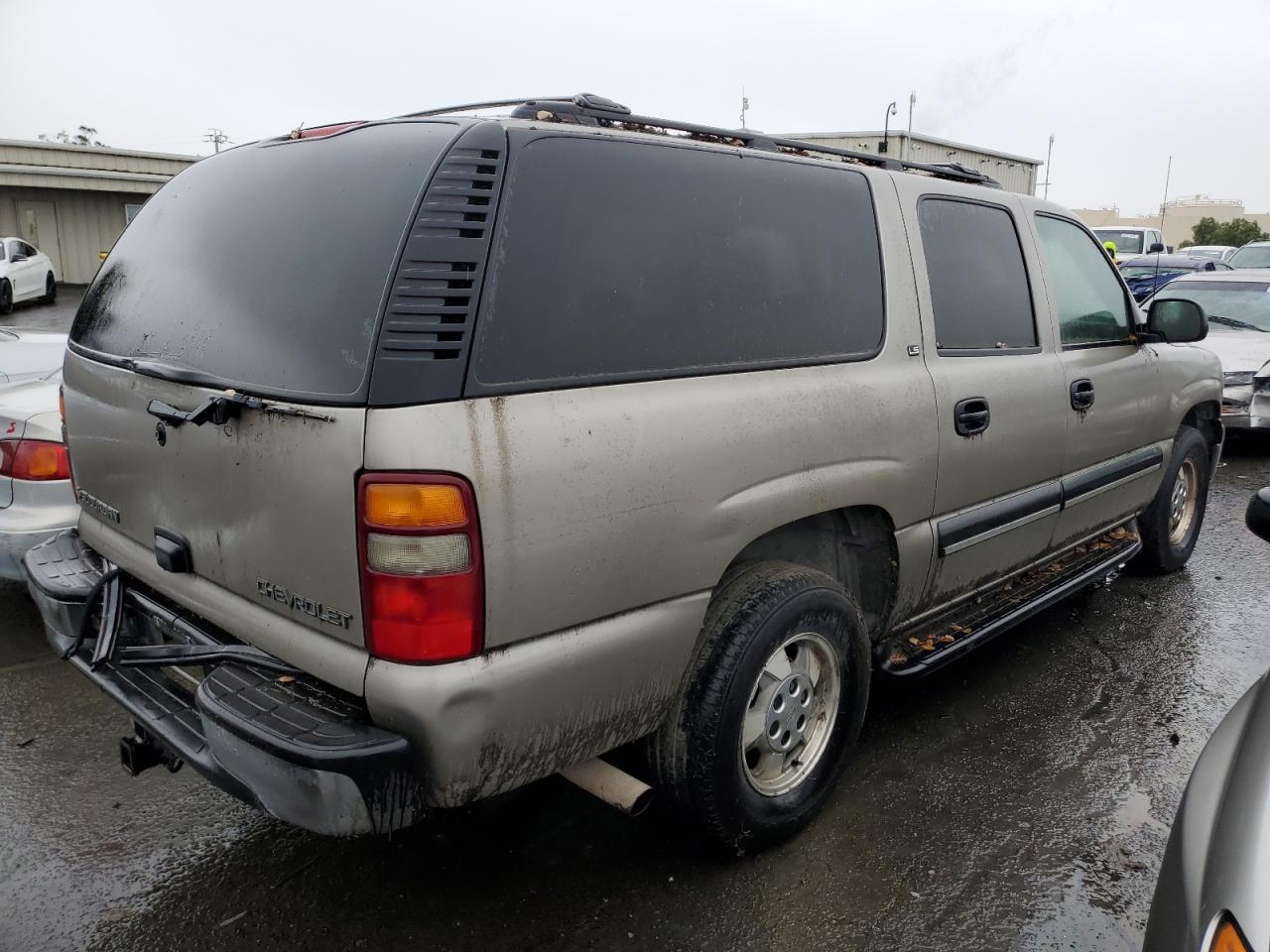Image 3 of 2002 CHEVROLET SUBURBAN K1500 2002 with VIN 1GNFK16T12J310223
