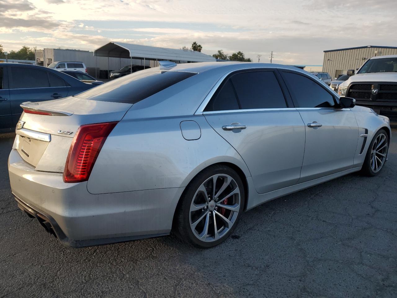 Obraz 3 z 2017 CADILLAC CTS-V  2017 z VIN 1G6A15S60H0181471