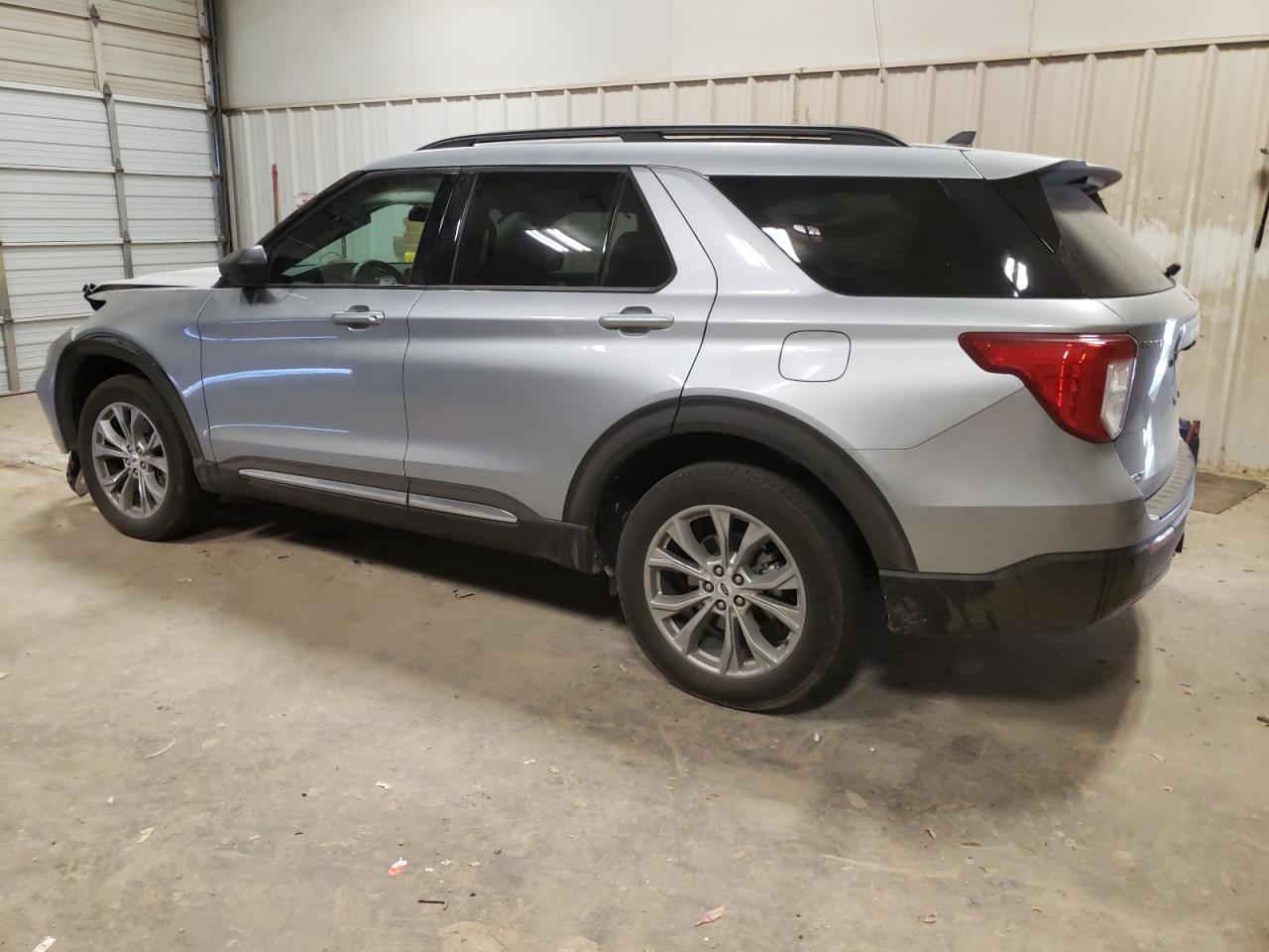 Изображение 2 2023 FORD EXPLORER XLT 2023 с VIN 1FMSK8DHXPGA16267