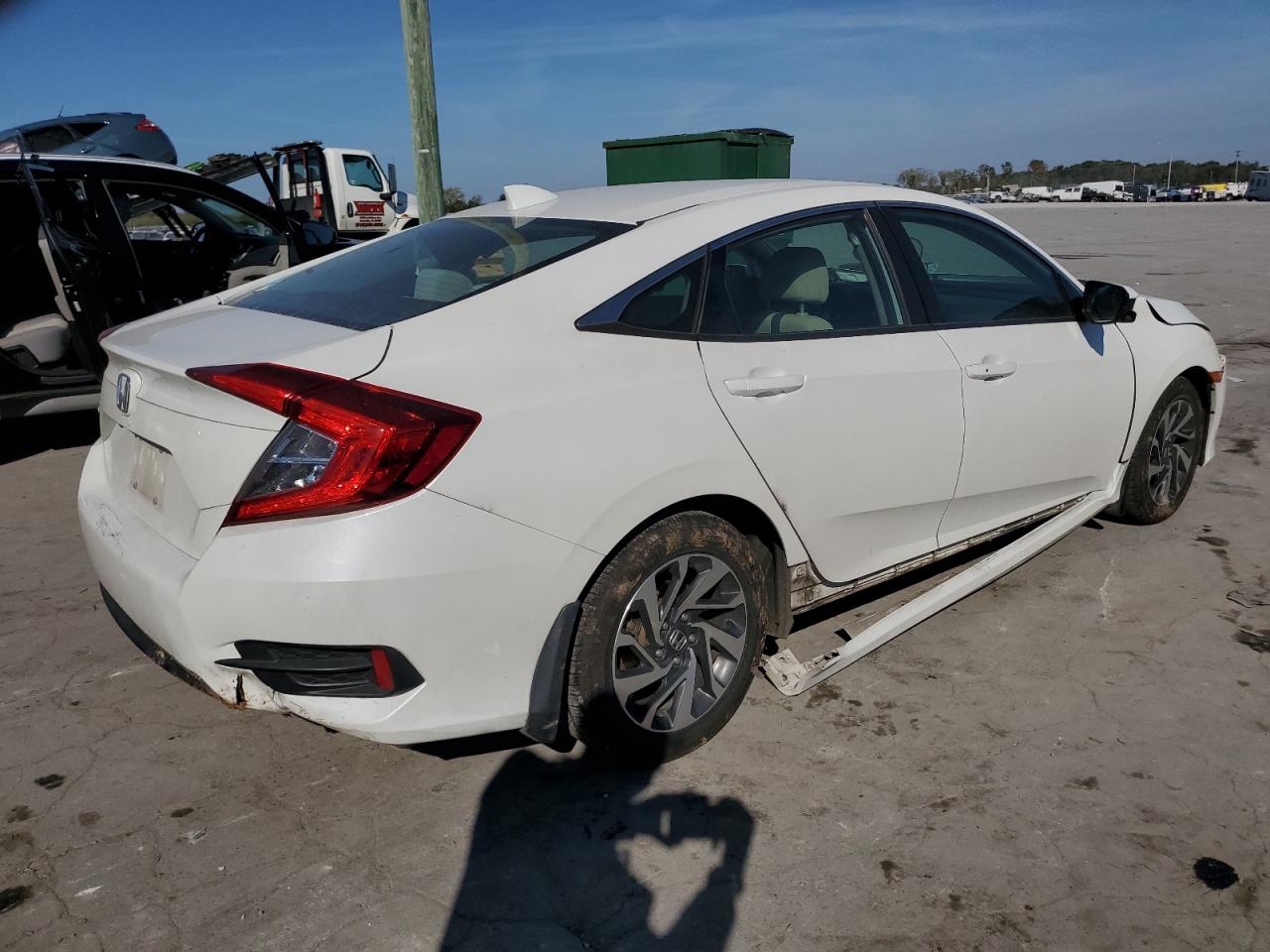 Obraz 3 z Honda Civic Ex 2018 z VIN 19XFC2F79JE001089