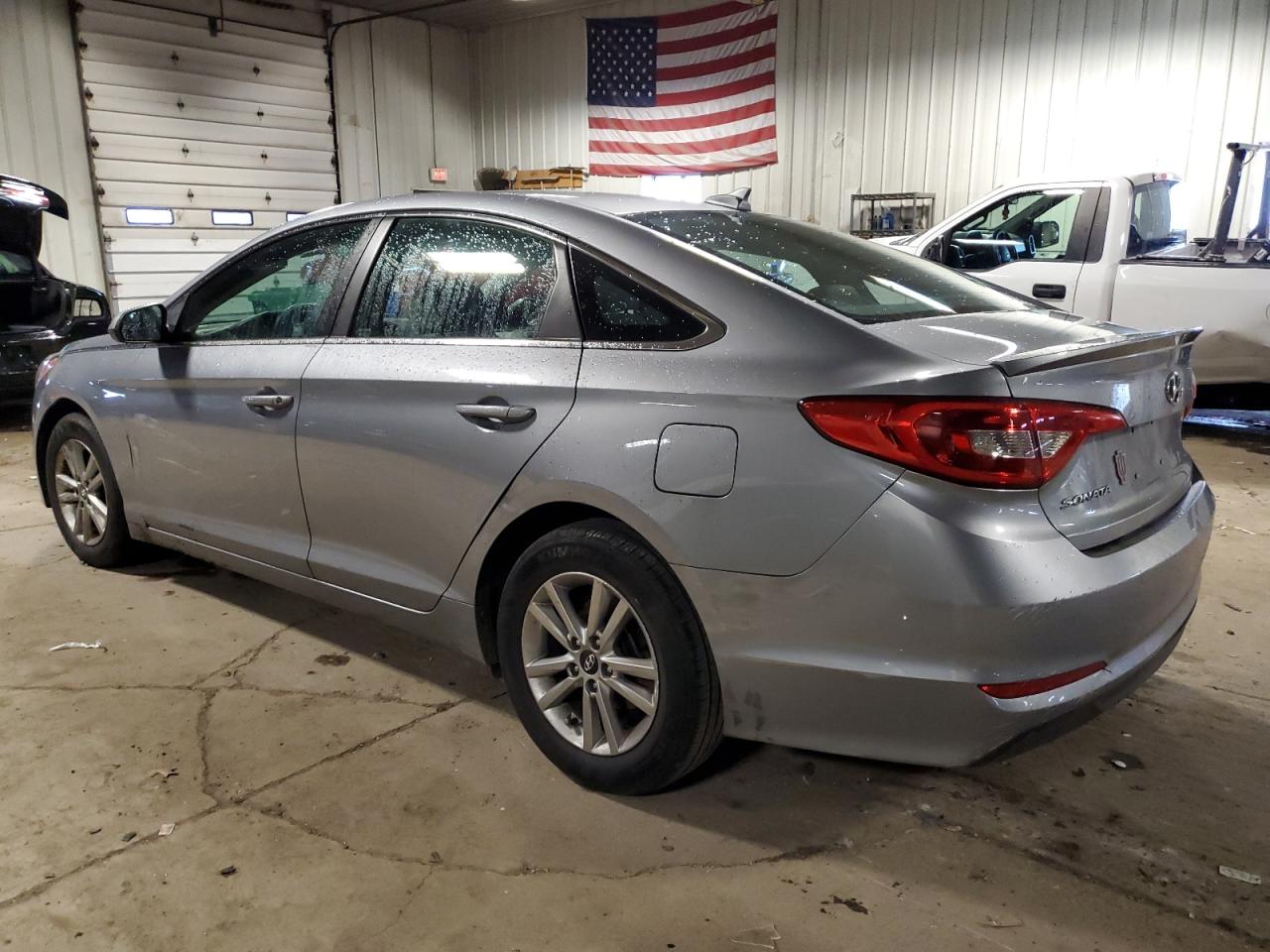 Image 2 of 2015 HYUNDAI SONATA SE 2015 with VIN 5NPE24AF2FH218530