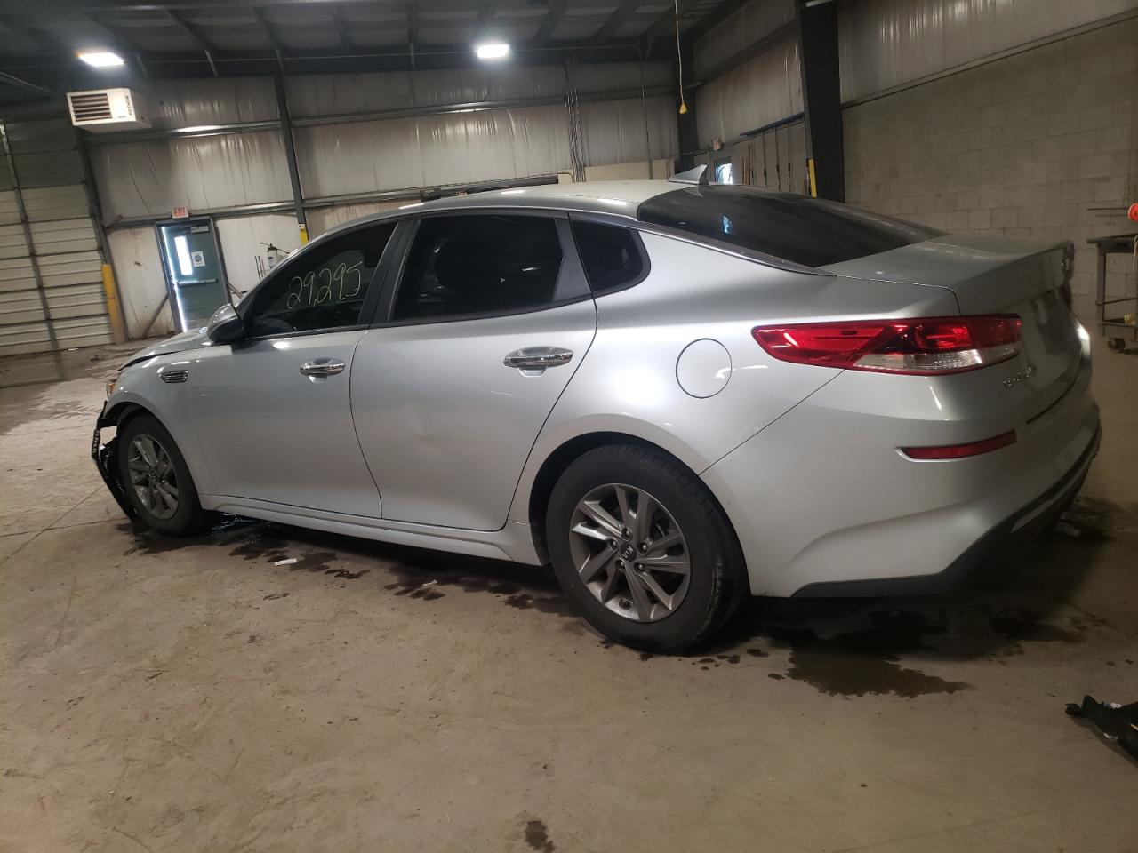 Obraz 2 z 2019 KIA OPTIMA LX 2019 z VIN 5XXGT4L35KG359610
