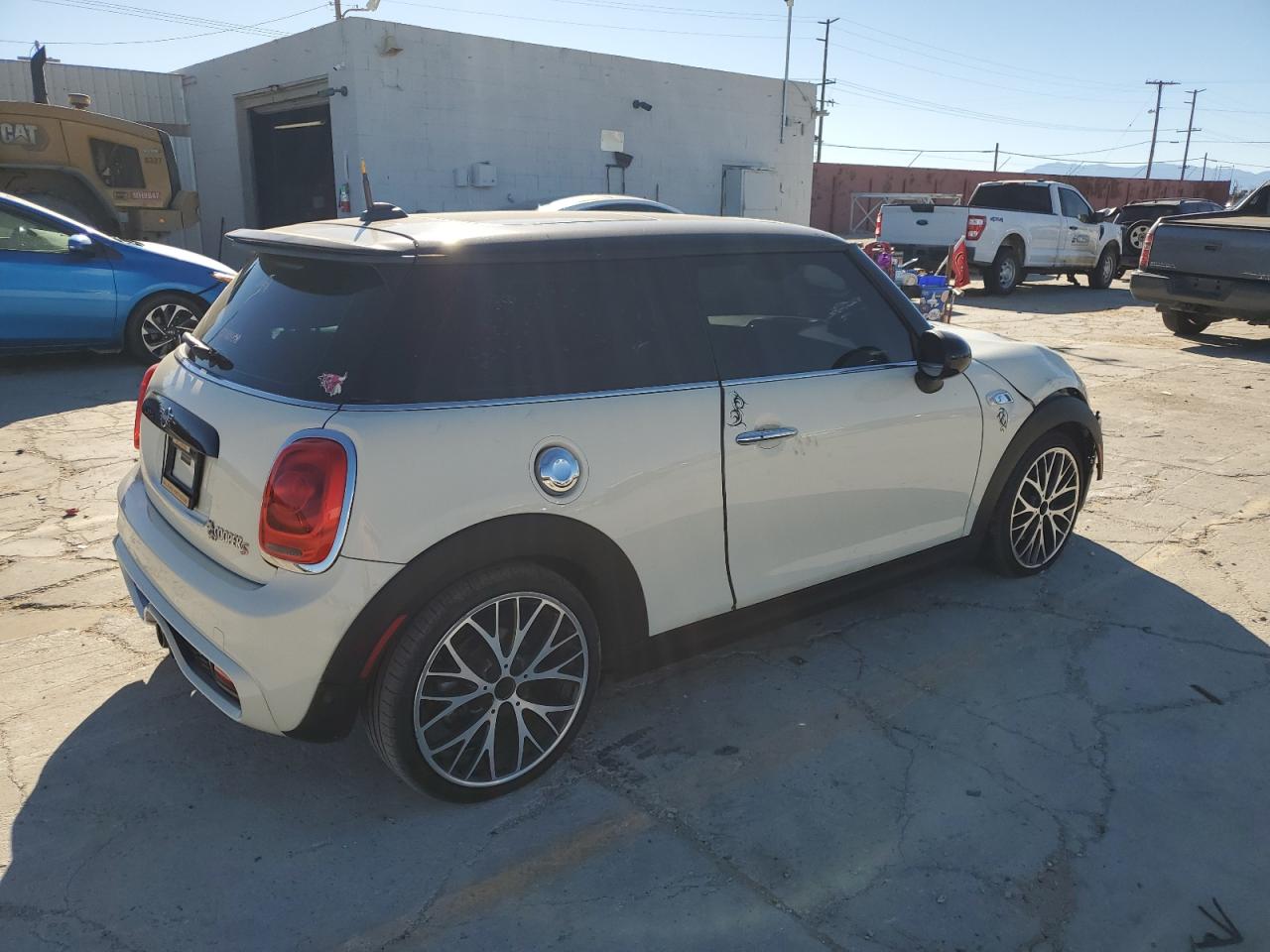 Image 3 of 2019 MINI COOPER S 2019 with VIN WMWXP7C52K2A49685