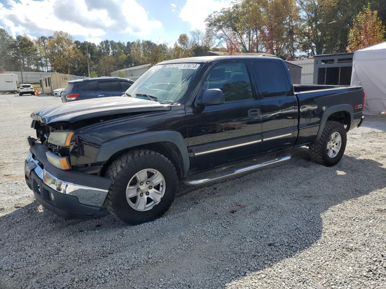 Image 1 of 2005 CHEVROLET SILVERADO K1500 2005 with VIN 1GCEK19Z45Z221398